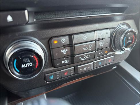 Used 2017 Ford F150 Limited image 18