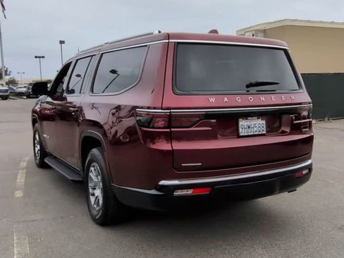 Used 2023 Jeep Wagoneer L 4WD w/ HD Trailer Tow Package image 8