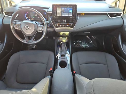 Used 2022 Toyota Corolla LE image 15