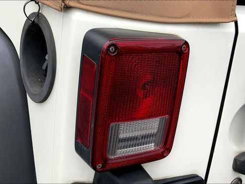 Used 2009 Jeep Wrangler X AWD/4WD image 26