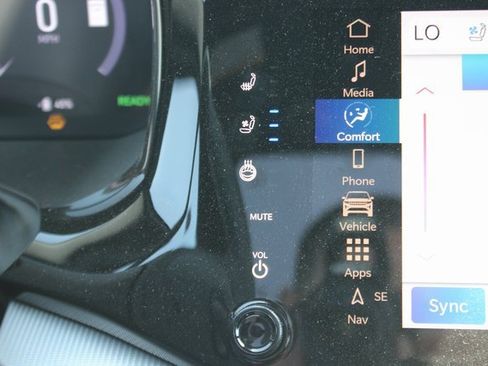 Used 2024 Jeep Wagoneer Launch Edition image 9