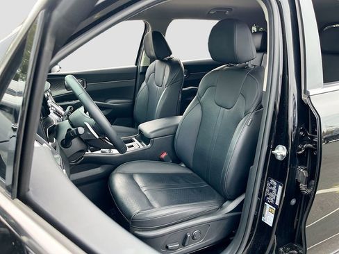 Used 2023 Kia Sorento EX image 21