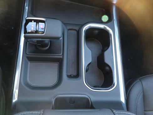 New 2026 GMC Sierra 1500 SLT image 15