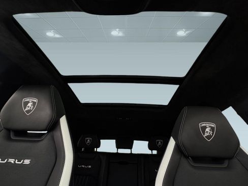 Used 2024 Lamborghini Urus S image 13