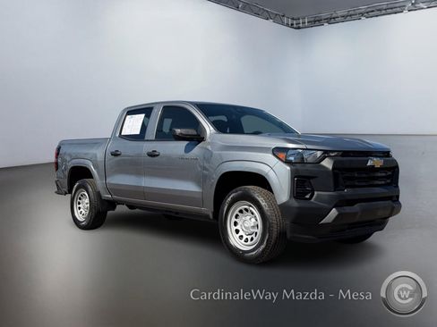 Used 2024 Chevrolet Colorado W/T image 2