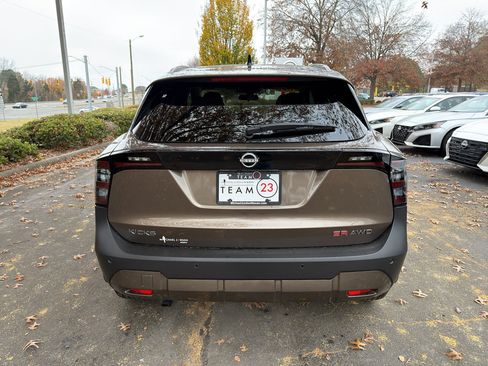 New 2026 Nissan Kicks SR w/ SR Premium Package image 6