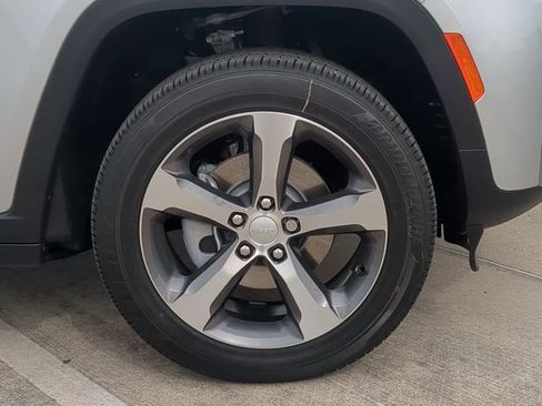 New 2026 Jeep Grand Cherokee Limited image 11