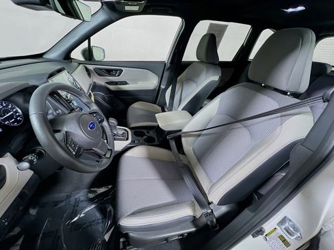 Certified 2025 Subaru Forester Premium AWD/4WD image 18