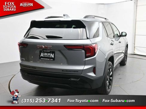 Used 2025 GMC Terrain Elevation w/ Elevation Premium Package AWD/4WD image 4