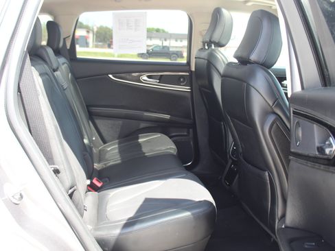 Used 2023 Lincoln Nautilus Reserve w/ Equipment Group 201A AWD/4WD image 24