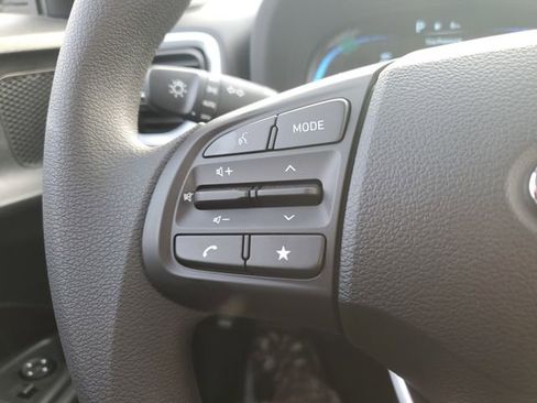 New 2026 Hyundai Venue SE FWD image 19