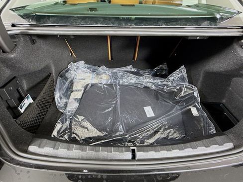 New 2026 BMW 330i xDrive Sedan w/ M Sport Package image 28