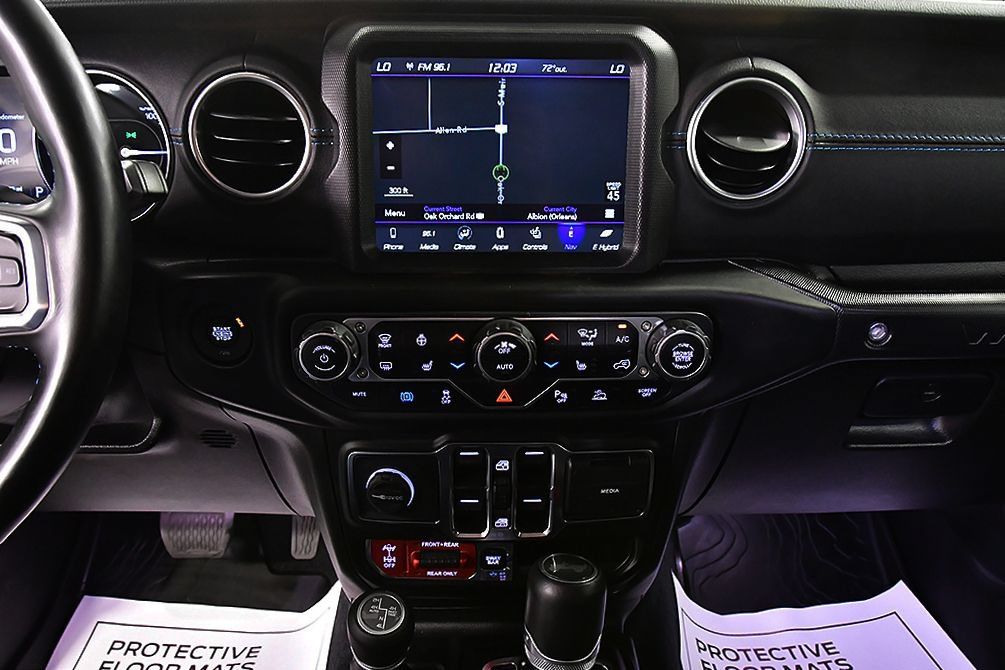 Used 2021 Jeep Wrangler Unlimited Rubicon 4xe w/ Cold Weather Group AWD/4WD image 23