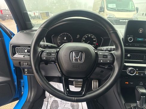 Used 2022 Honda Civic Sport image 17