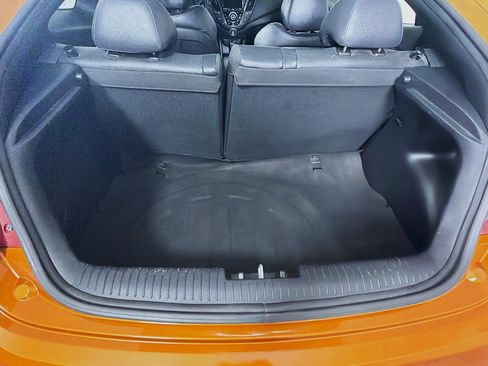 Used 2015 Hyundai Veloster Turbo FWD image 25