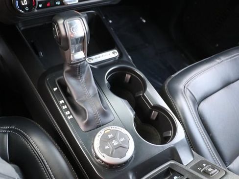 Used 2025 Ford Bronco Outer Banks AWD/4WD image 25