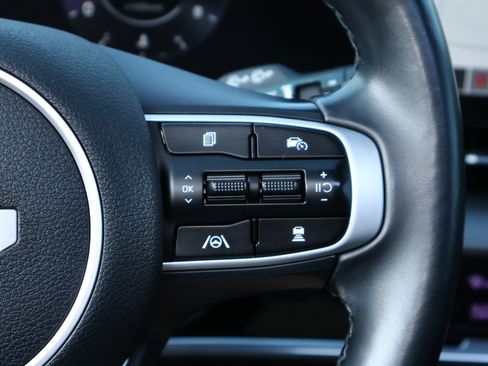 Used 2023 Kia Sportage SX FWD image 17