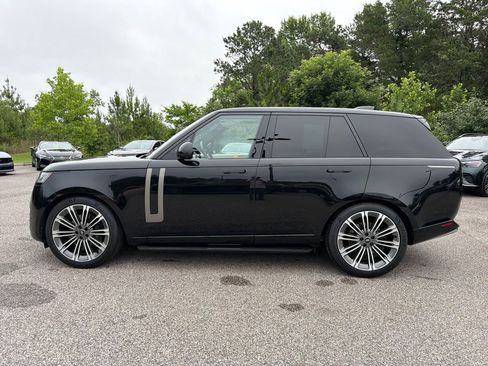 Used 2024 Land Rover Range Rover SE AWD/4WD image 7