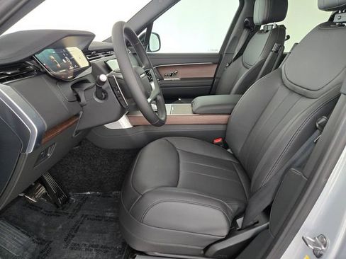 New 2026 Land Rover Range Rover SE image 10