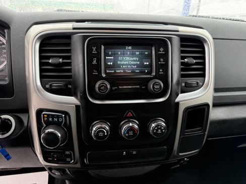Used 2019 RAM 1500 Classic SLT image 16