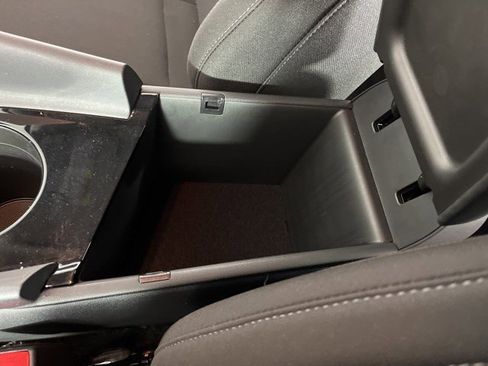 Used 2023 Hyundai Elantra SEL w/ Convenience Package image 25