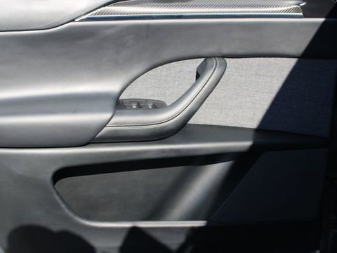 Used 2023 Tesla Model X Plaid image 9