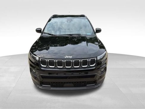 Used 2023 Jeep Compass Latitude AWD/4WD image 2