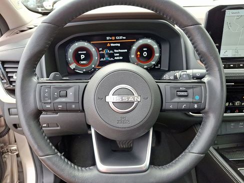 Used 2023 Nissan Rogue Platinum w/ Platinum Premium Package AWD/4WD image 21