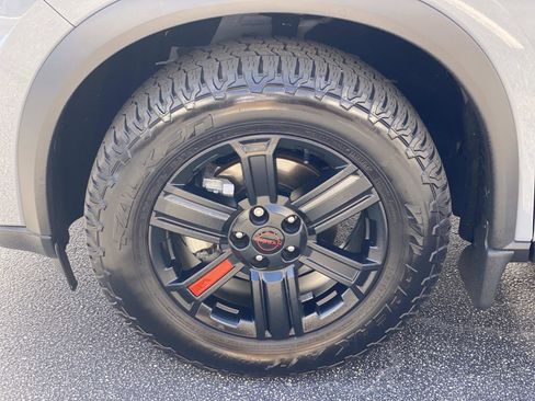 Used 2025 Nissan Rogue SV AWD/4WD image 12