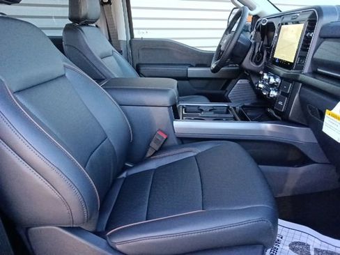 Used 2026 Ford F250 Lariat w/ Black Appearance Package image 32