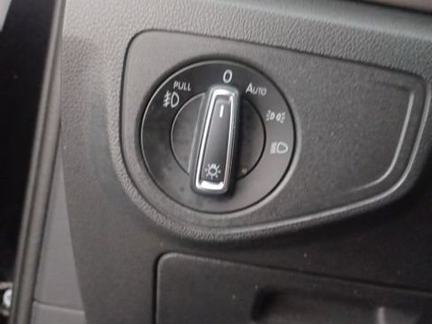 Used 2019 Volkswagen Atlas SEL FWD image 26