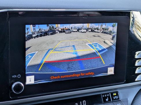 Used 2025 Toyota Camry SE w/ Convenience Package FWD image 19