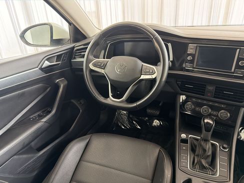 Used 2022 Volkswagen Jetta SE FWD image 27