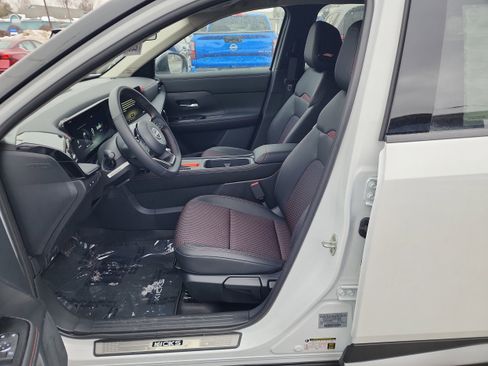 New 2026 Nissan Kicks SR w/ SR Premium Package image 11