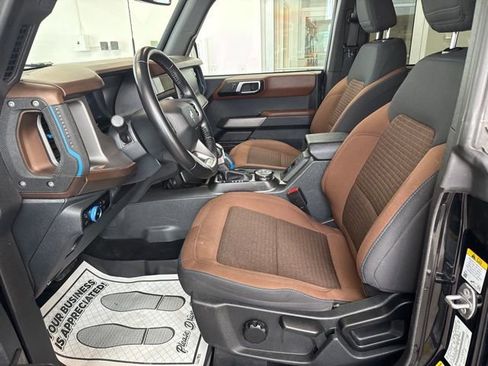 Used 2023 Ford Bronco Outer Banks w/ Sasquatch Package AWD/4WD image 16