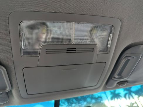 Used 2012 Toyota Camry SE image 13