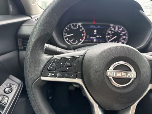 Used 2024 Nissan Sentra SV FWD image 24