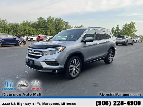 Used 2017 Honda Pilot Elite image 3