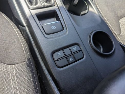 Used 2024 Ford Ranger XL RWD image 11