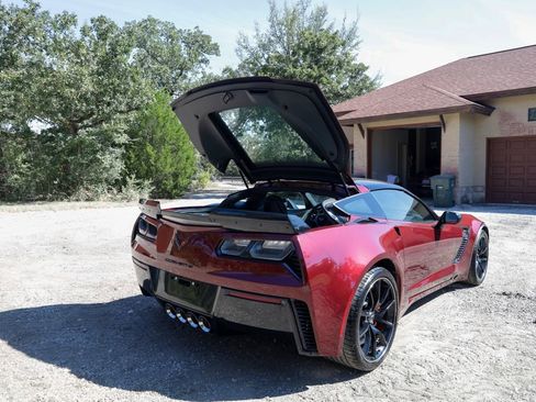 Used 2016 Chevrolet Corvette Z06 w/ 3LZ Preferred Equipment Group image 12