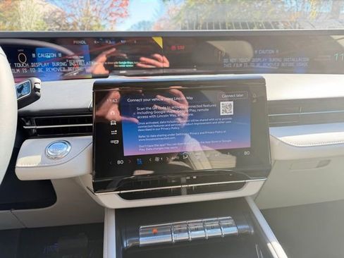 New 2026 Lincoln Nautilus Reserve w/ Jet Appearance Package image 17