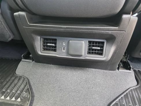Used 2023 Chevrolet Silverado 1500 LT AWD/4WD image 15