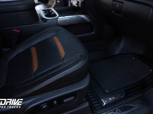 Used 2022 GMC Sierra 1500 AT4 w/ AT4 Premium Package image 18