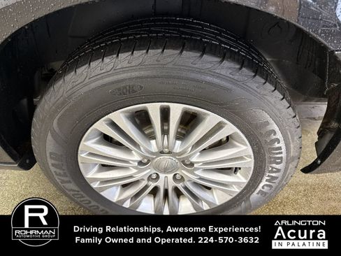 Used 2015 Chrysler Town & Country Touring-L w/ Driver Convenience Group FWD image 6