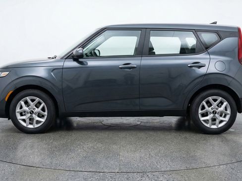 Used 2025 Kia Soul LX w/ LX Technology Package image 5