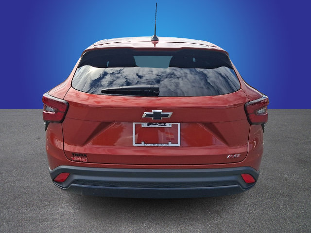 Used 2024 Chevrolet Trax RS w/ Driver Confidence Package FWD image 5