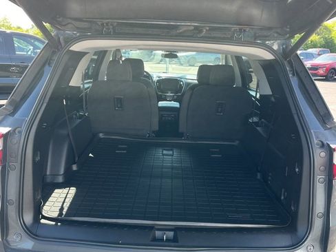 Used 2021 Chevrolet Traverse LT FWD image 12
