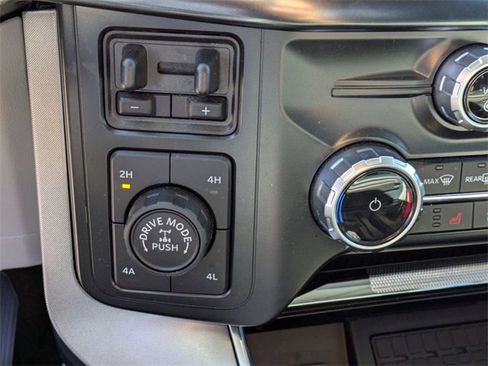 Used 2023 Ford F150 Limited image 30