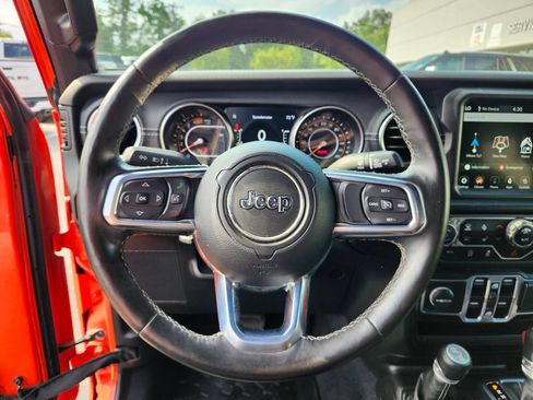 Used 2020 Jeep Wrangler Unlimited Sahara AWD/4WD image 27