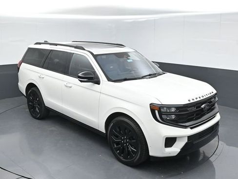 Certified 2025 Ford Expedition Platinum w/ Stealth Appearance Package AWD/4WD image 42